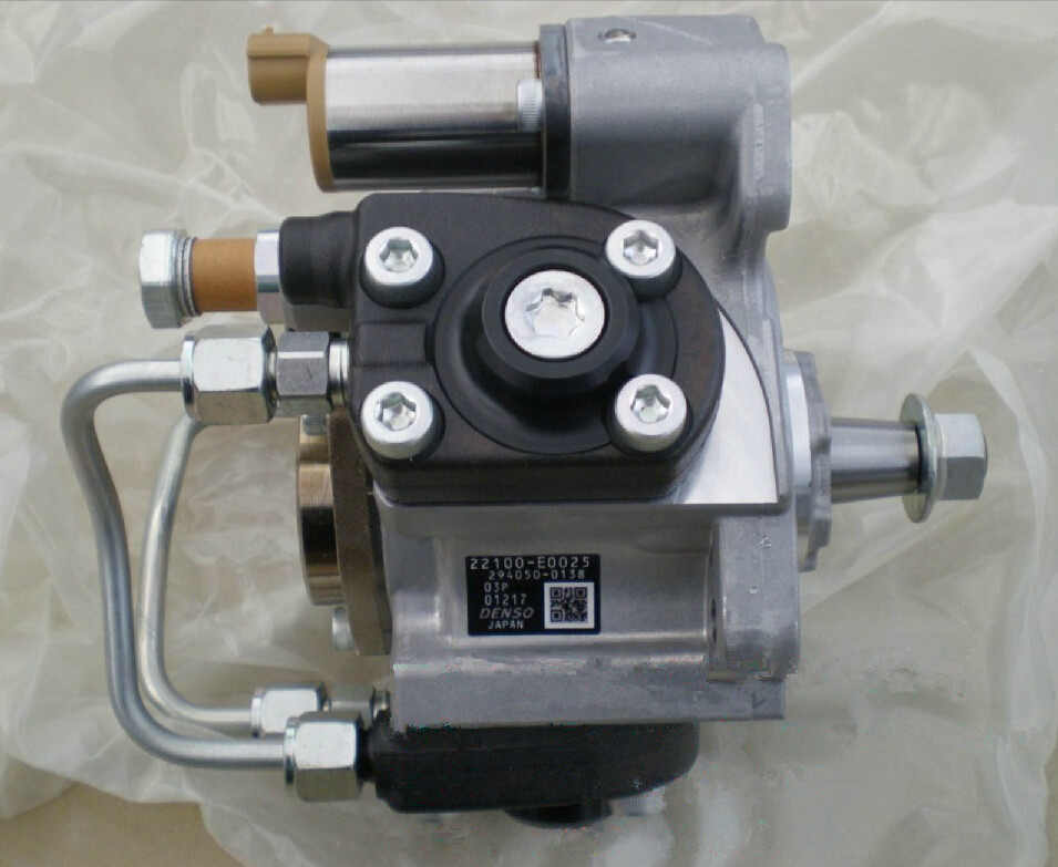 READY STOCK FUEL PUMP KOBELCO SK200-8